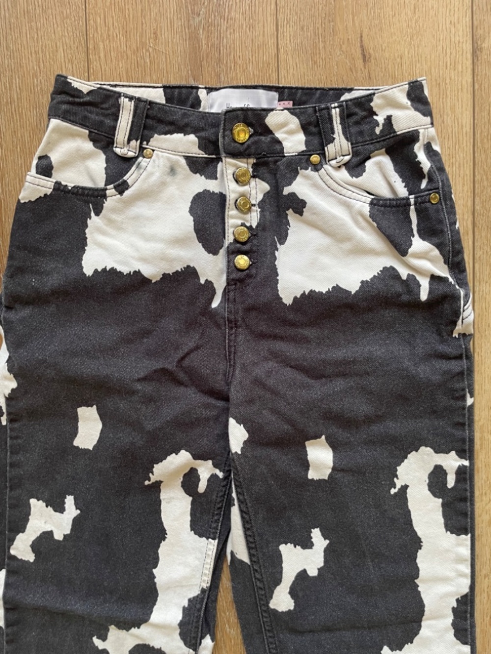 House Of Sunny Jessie Jean – Cow Print Denim Size 4 - Picture 3 of 14